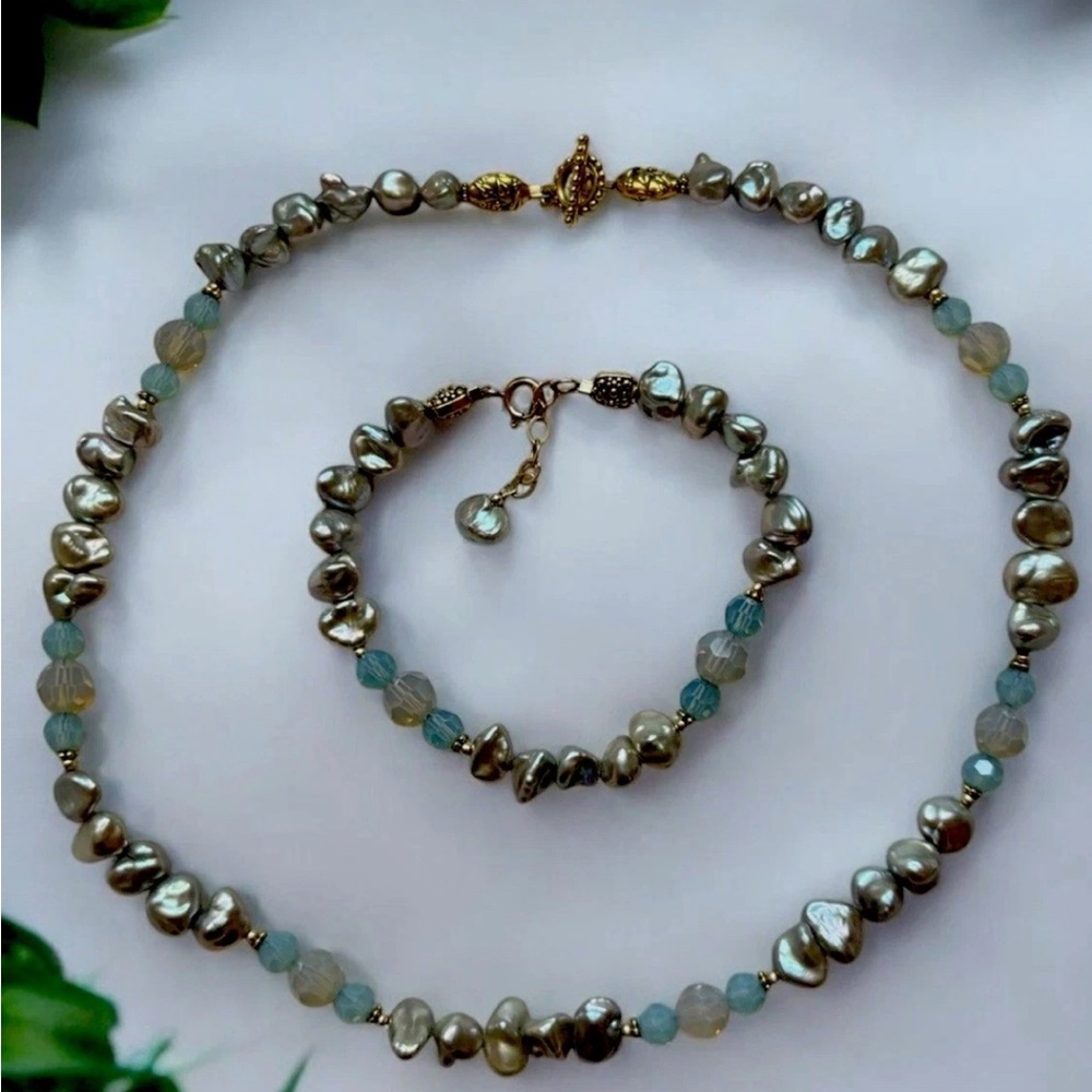 Rare Kashi Fireball Peacock Blue and Silver Tahitian Pearl 12k Gold Necklace Set
